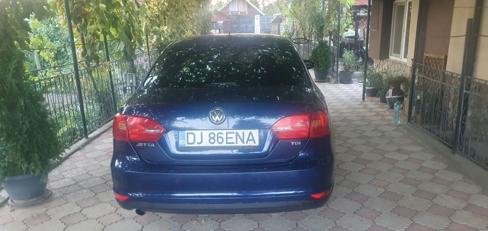 Volkswagen Jetta 2011  1.6 TDI  198.000 km reali, Stare tehnica foarte buna