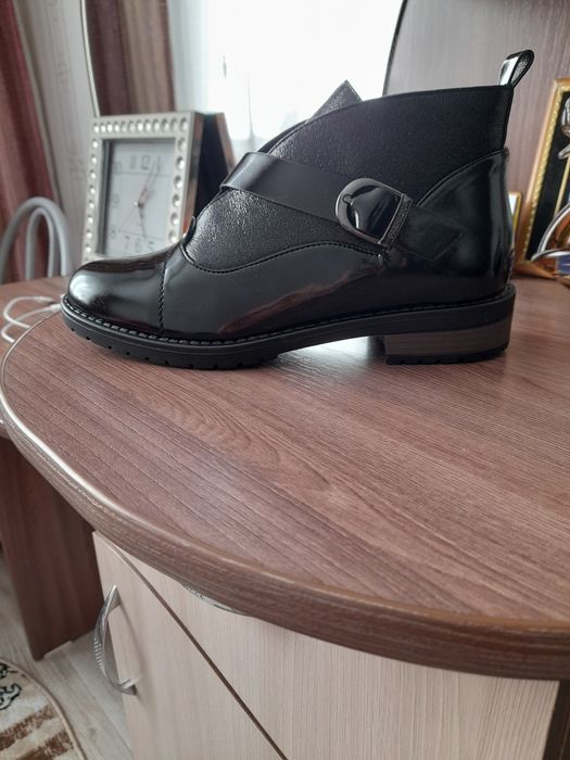 Демисезонные ботинки