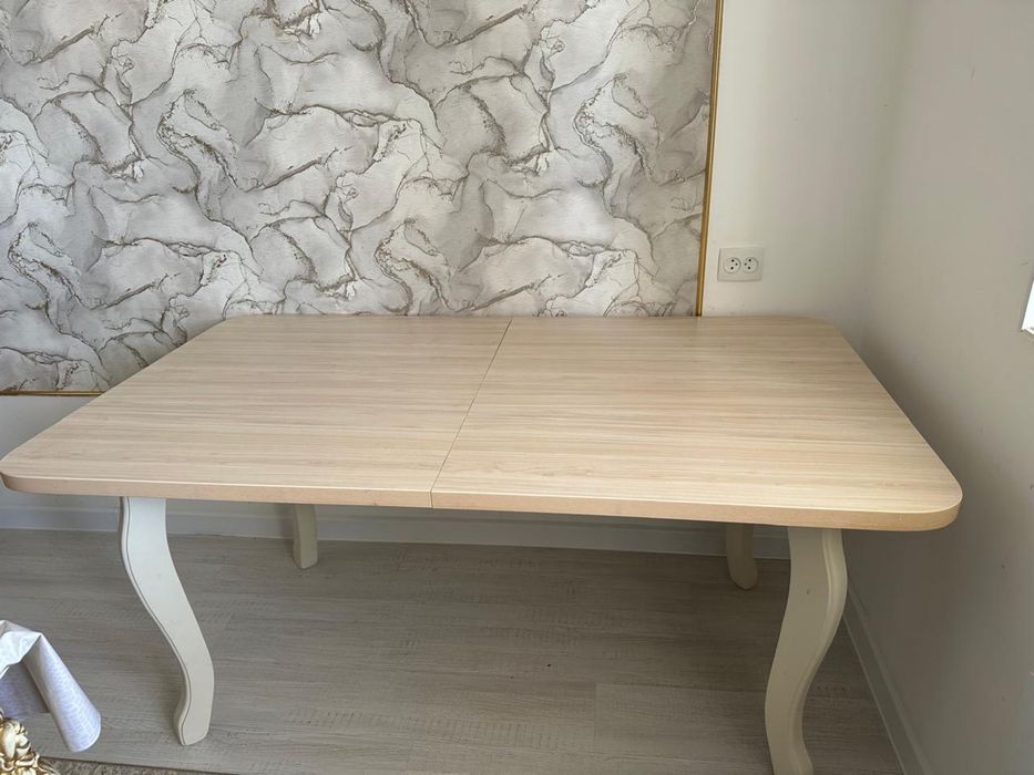 Кухонный стол