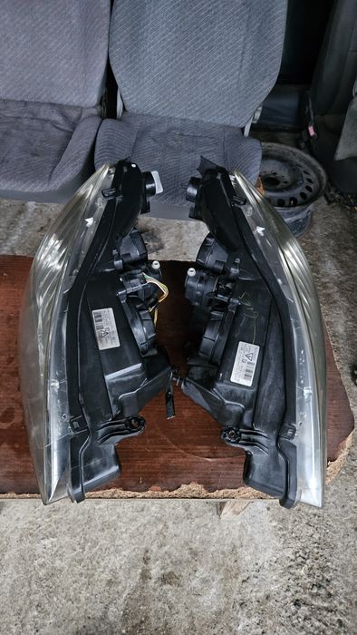 Фарове Ксенон за Пежо 607