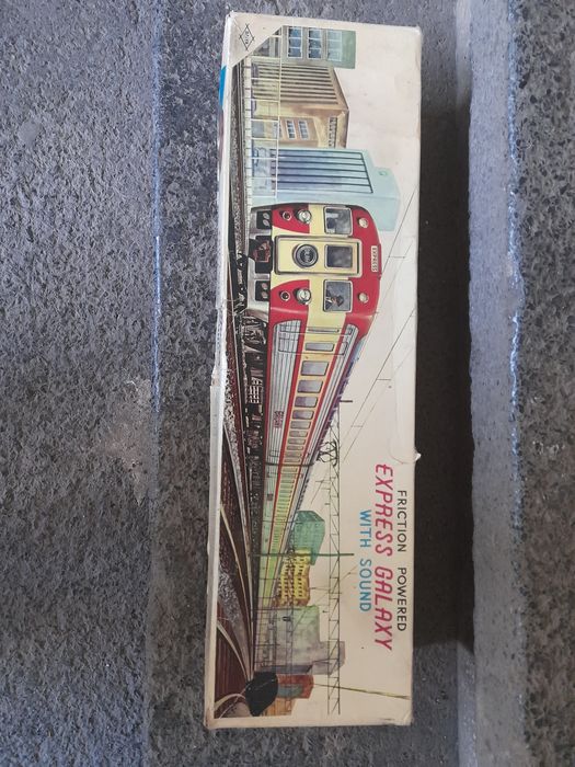 Ретро метално влакче