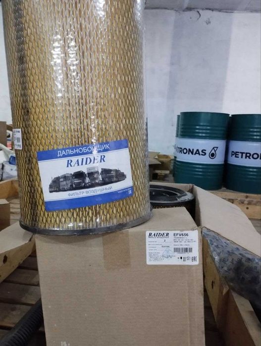 Фильтры на сельхотехнику разные и расходные материалы