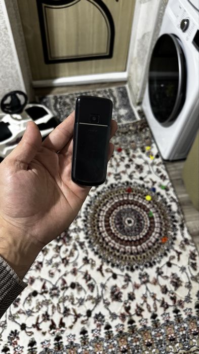 Nokia 8800 Art  yaxshi sastayanya