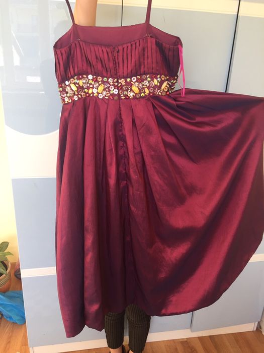 Нарядная платья