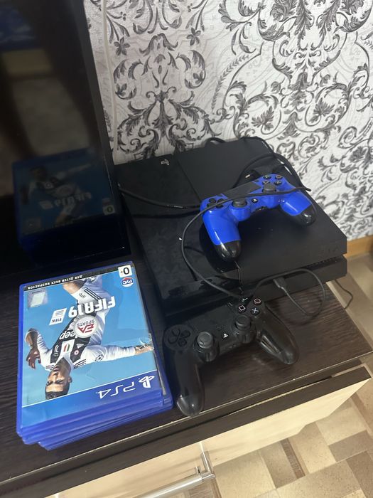 Плейстейн 4 продам