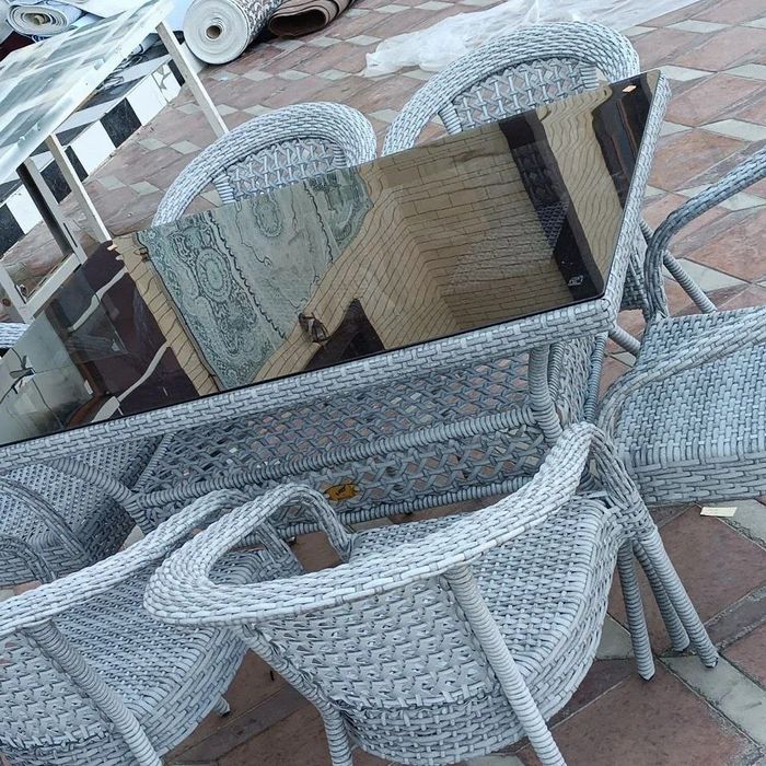 Ratang toʻqima stol stullar