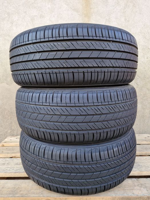 1sau 2anvelope vara aprx Noi 215 55 17 Kumho 2024