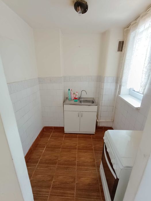 VAND APARTAMENT 3 CAMERE, bloc nou anvelopat, Deva, proprietar