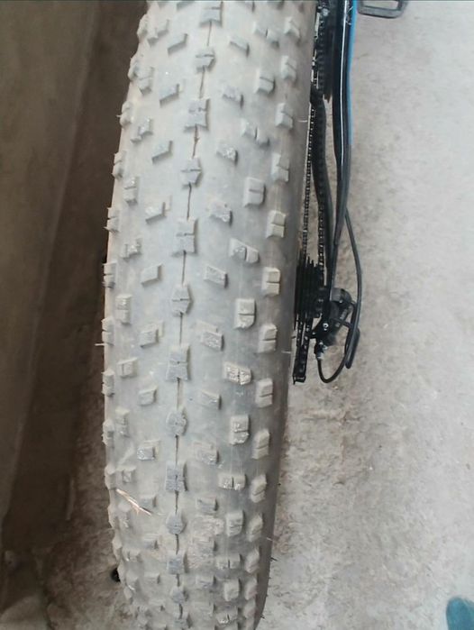 Велосипед - фэтбайк.