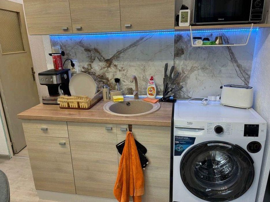 Едностаен апартамент в ж.к. Света Троица .