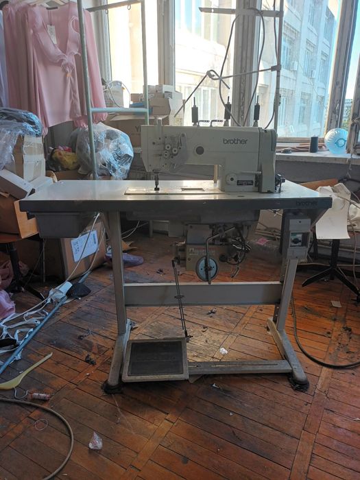 Vând Mașini Cusut Professionale