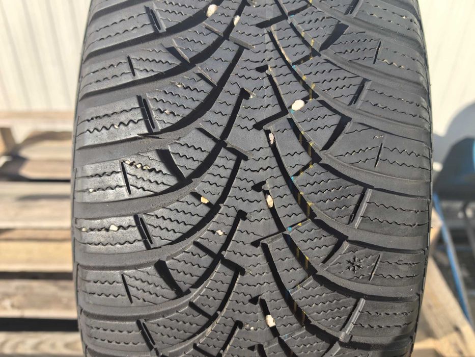 205/55/16 Гудиър ДОТ 2017 г - Само 1 брой гума