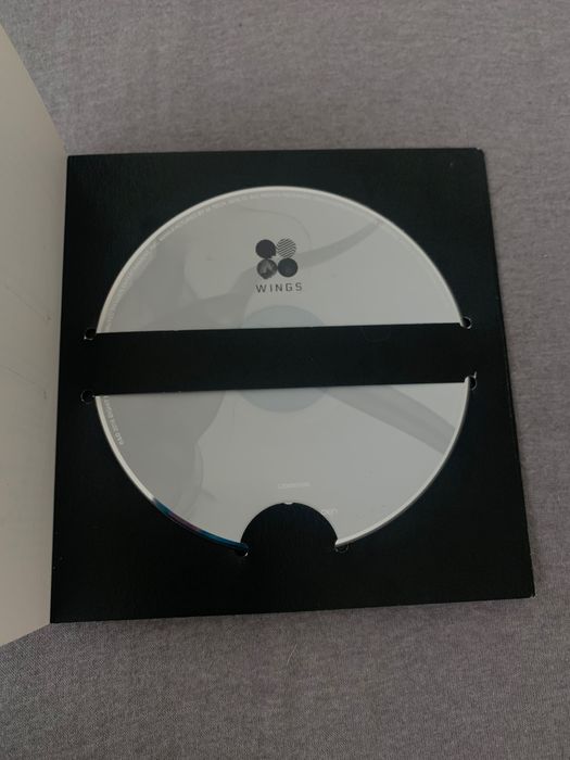 Албум на БТС “wings”