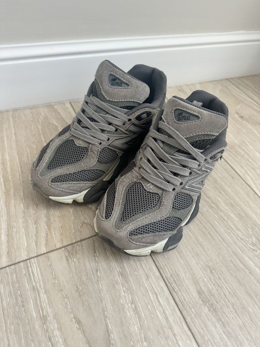 Продются кроссовки New Balance 9060