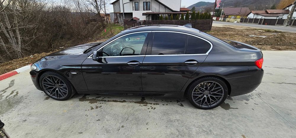 Bmw 530d 8+1 automatic 320cp