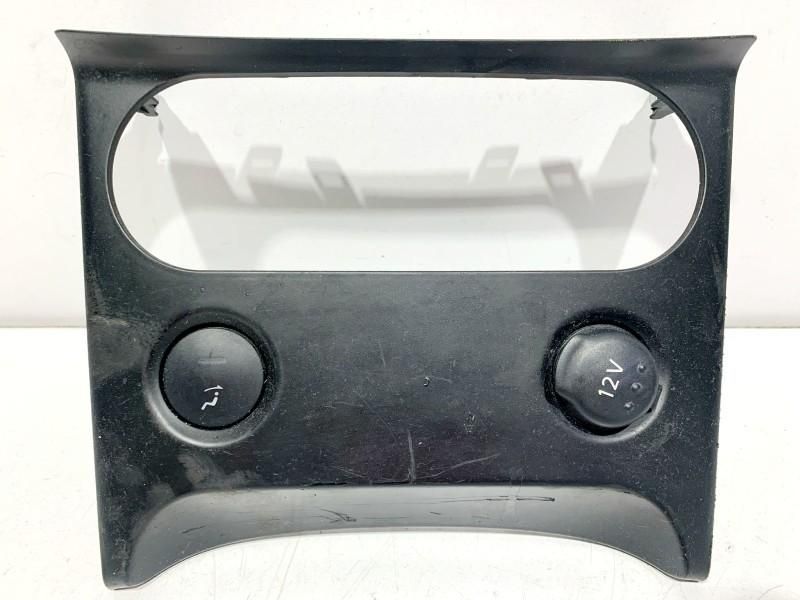 Ornament / trim bord cu priza Nissan Qashqai (2007-2010) [J10] A00270A77000