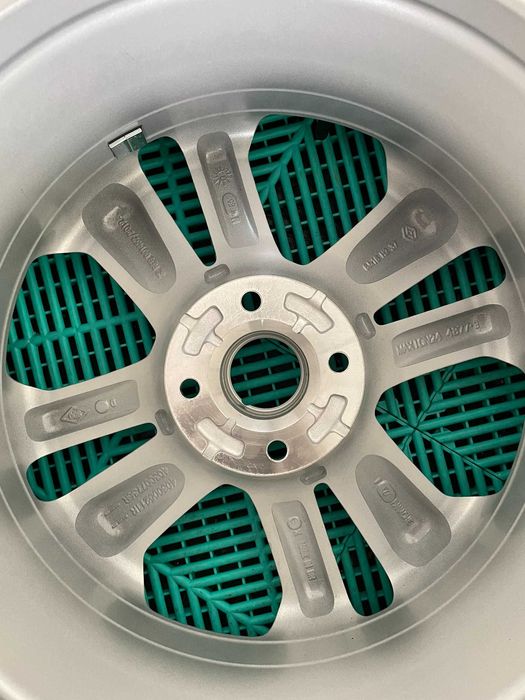 Jante noi cu anvelope noi vara 205 60 R16 Logan Sandero Jogger Clio