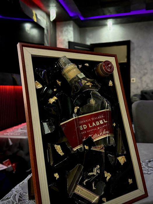 Картина от епоксидна смола вдъхновена от Johnny Walker