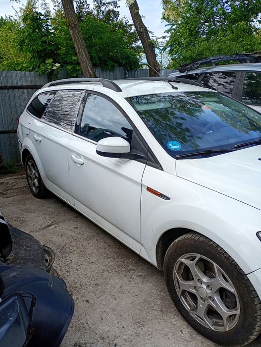 Dezmembrez Ford Mondeo