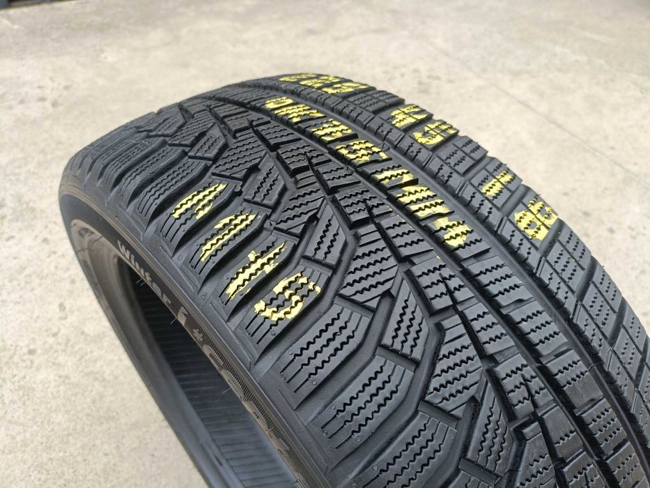 O anvelopa iarna 225 45 18 hankook I*cept evo 2 profil de 7,5 mm
