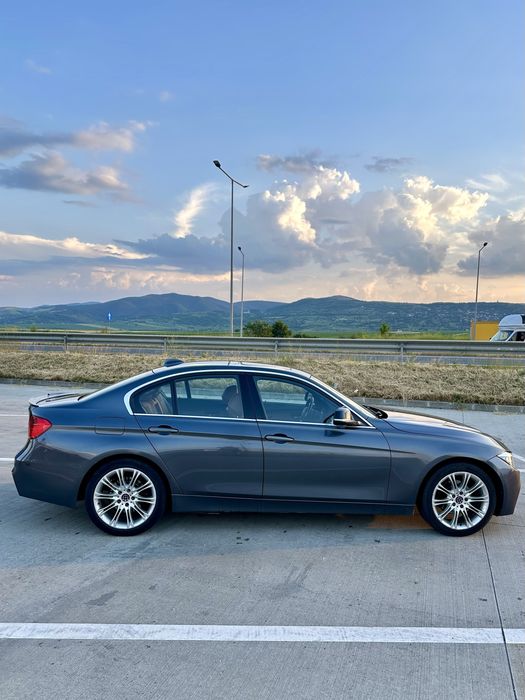 BMW Seria 3 F30 Luxury