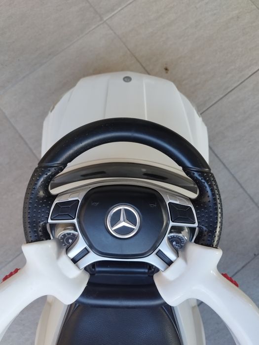 Детска кола Мерцедес AMG Бяла