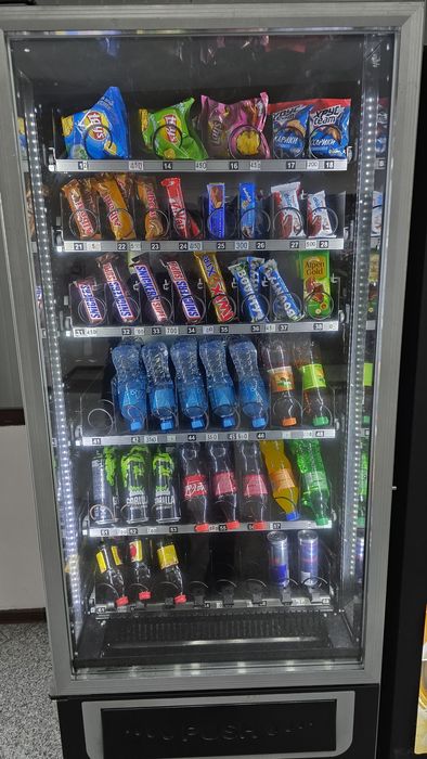 Продам кофе и вендинговый снек апарат.