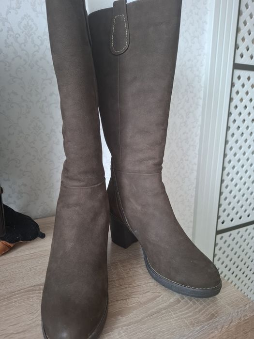 Продам зимние сапоги