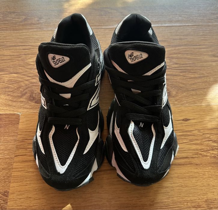 Мъжки маратонки New Balance 9060 черни с бяло