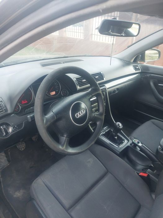 Vând audi a4 b6 19 131 cp acte la zi fiscal pe loc preț 900euro neg