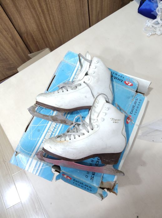 Коньки фигурные Botas