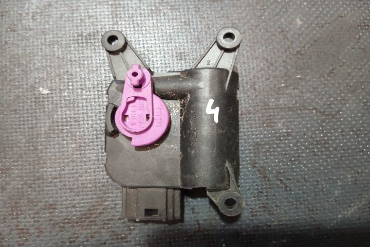 Motoras clapeta aeroterma 8E1820511A 0132801300 8E1820511A 0132801300