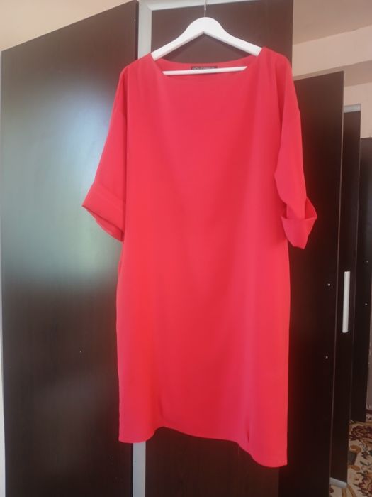 Платье продам красивые