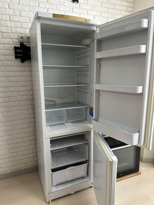 Продается холодильник
