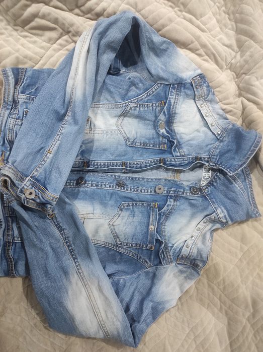 Джинсовая куртка