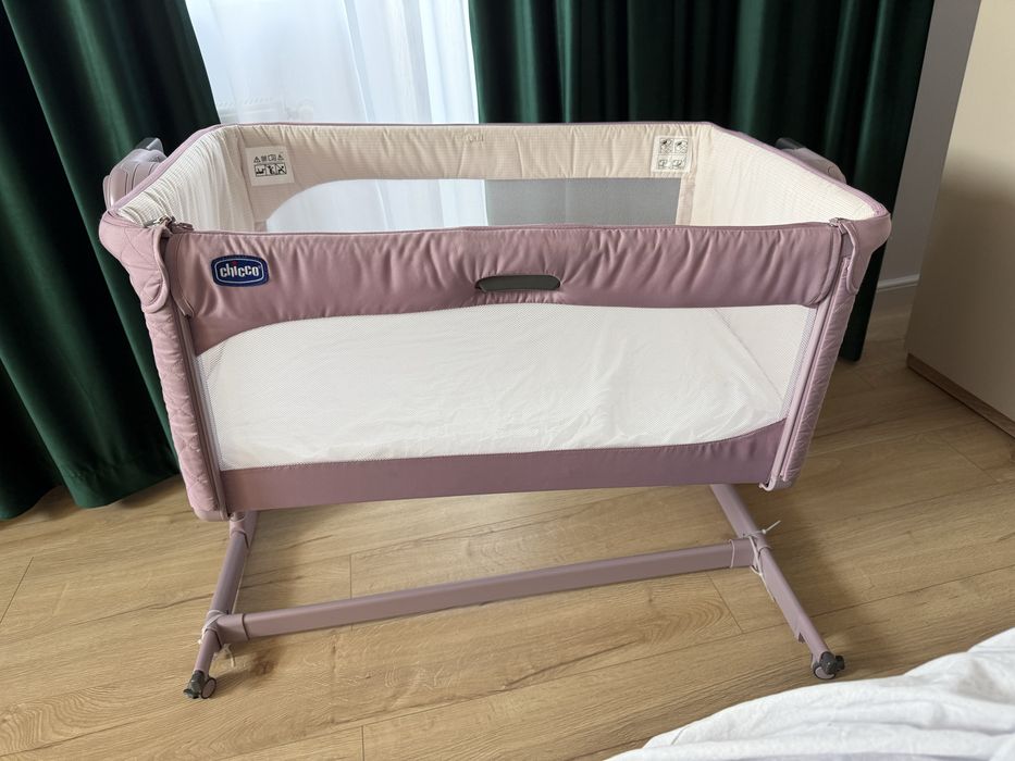 Patut atasabil pentru bebelusi Chicco roz