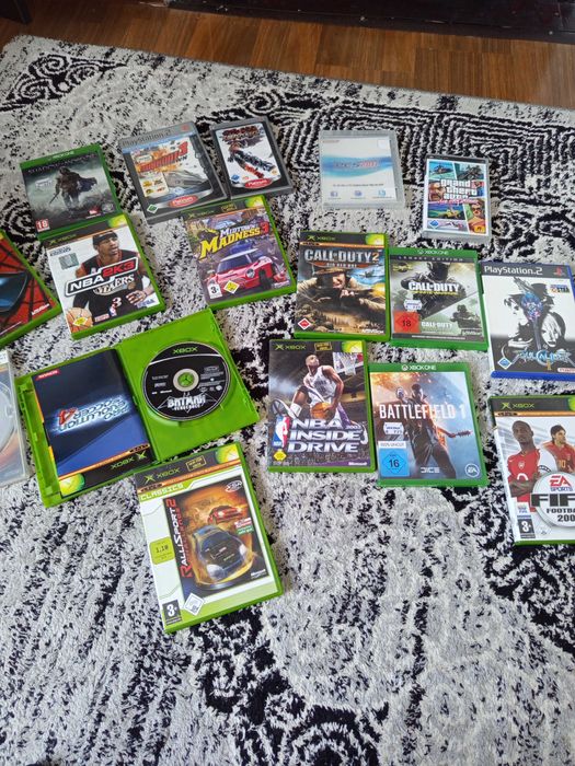 Xbox, PlayStation și alte