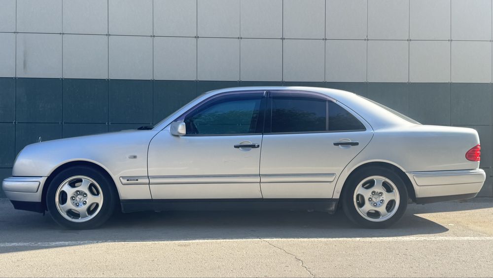 В Продаже легендарный w210 e400