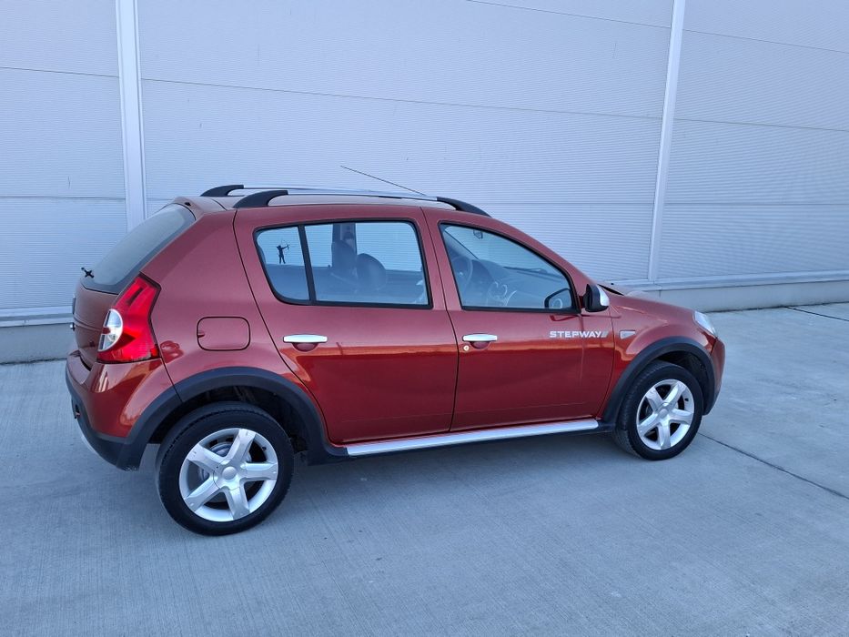 Dacia Sandero stepway an 2012 1.6 benzina euro 5 Germania jenti carte service