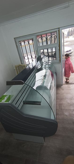 Продам холодильник ветрина