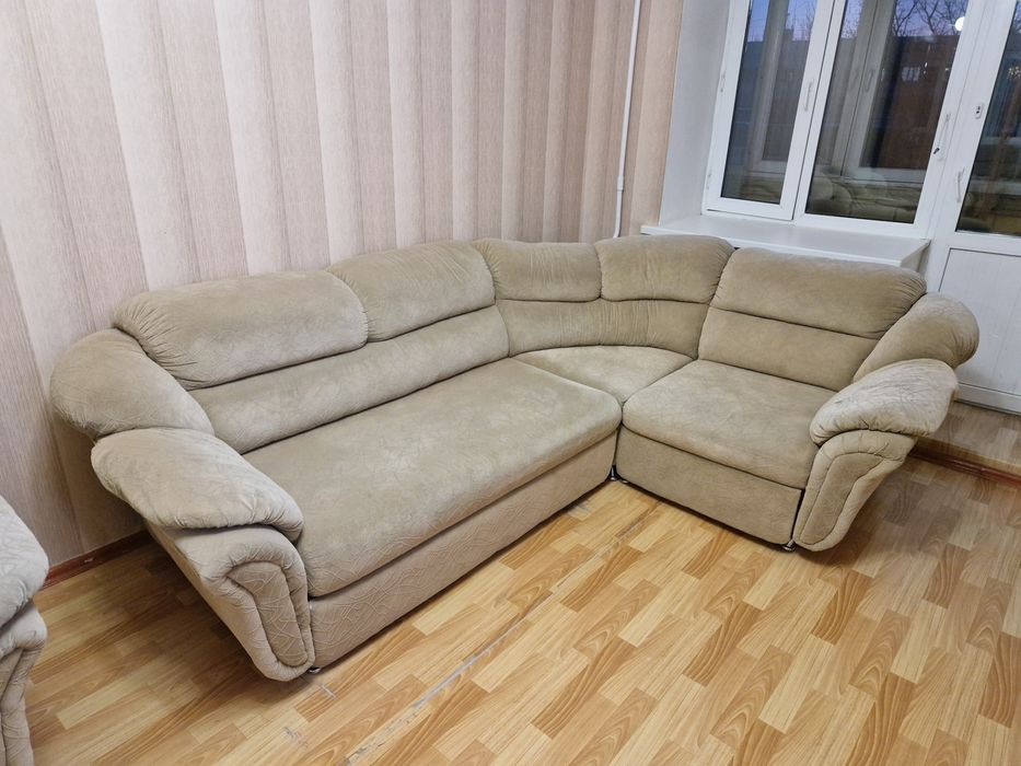 Диван угловой с креслом