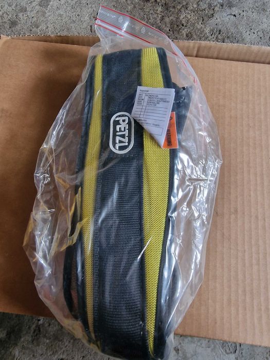 Предпазно облекло Petzl за алпинизъм