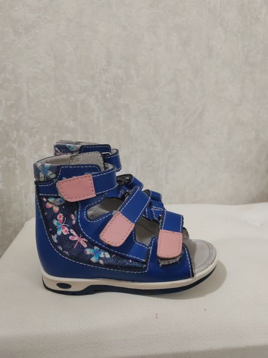 Сандалии ортопедический