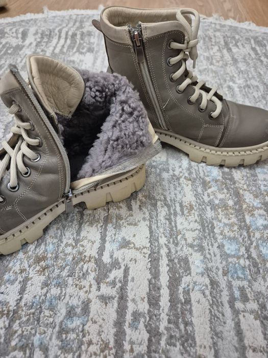 Зимняя куртка и сапоги