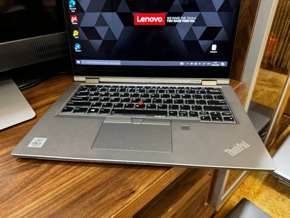 LENOVO YOGA L13

13.3” FullHD IPS Touchscreen 
CORE i5-10310U
8GB / 25