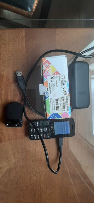 Telefon Alcatel Onetouch 1016, dual sim, cablu, incarcator, nou