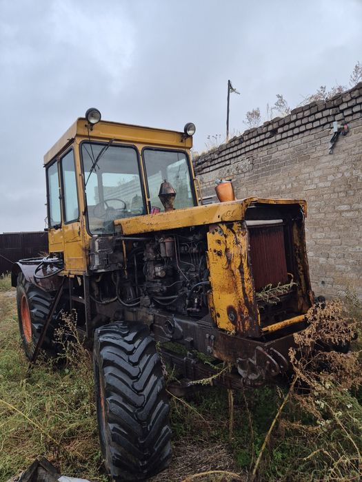 Продам трактор ДТ