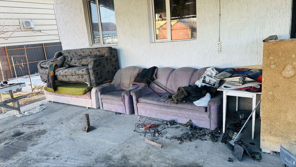 Отдам даромчуть чуть грязные