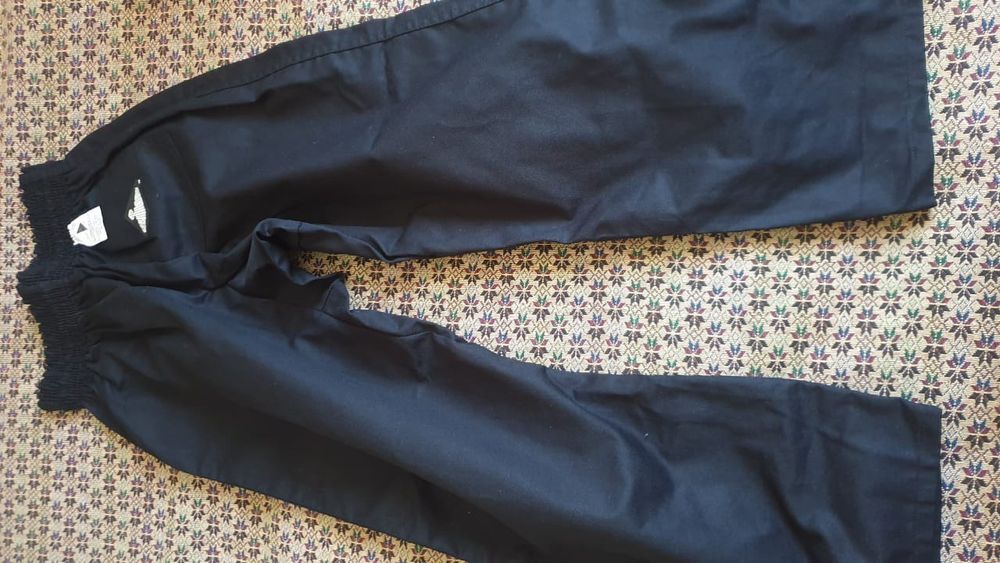 кимоно, перчатки, шлем.