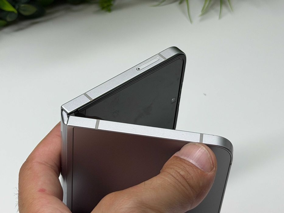Samsung Galaxy Z Flip6 256GB 5G Silver